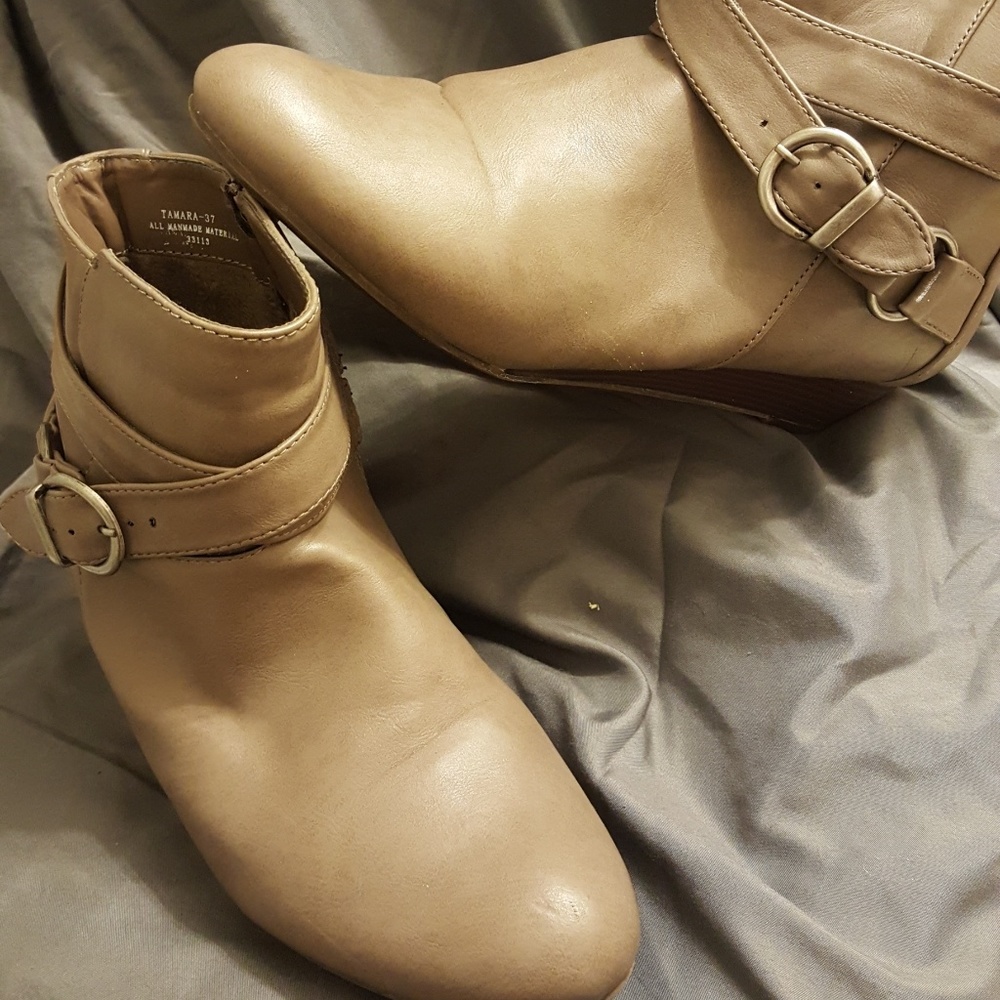 Women's shoes